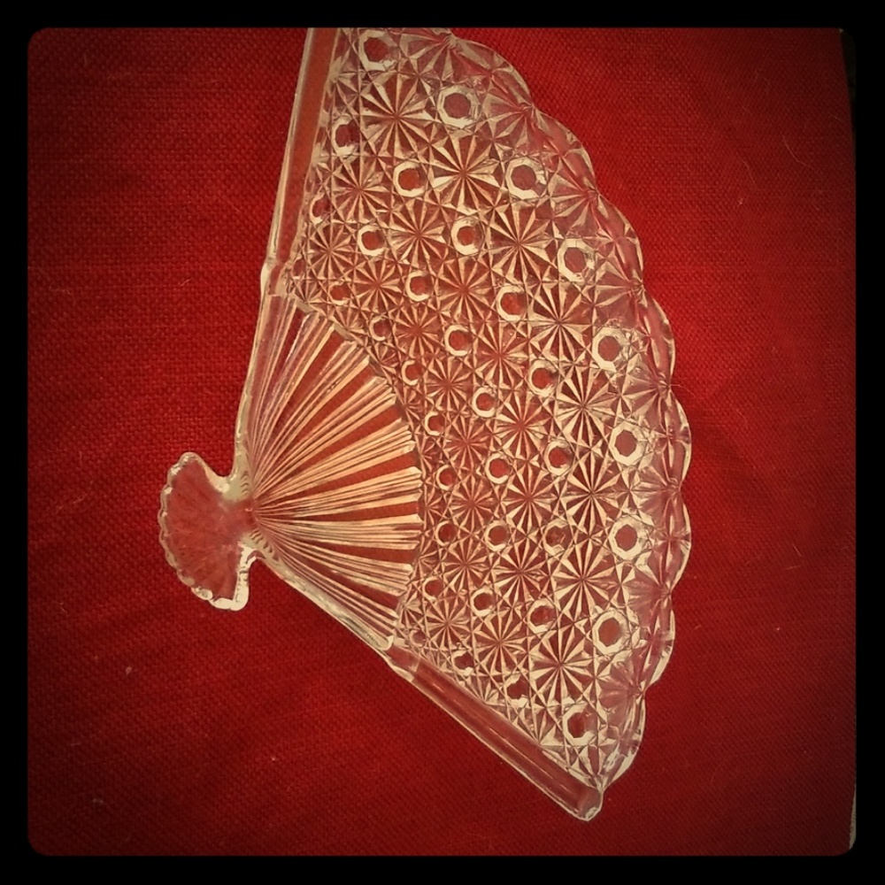 Fabulous Vintage, clear pressed glass relish dish